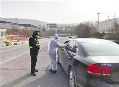 日夜堅(jiān)守，他們的“抗疫十二時(shí)辰”