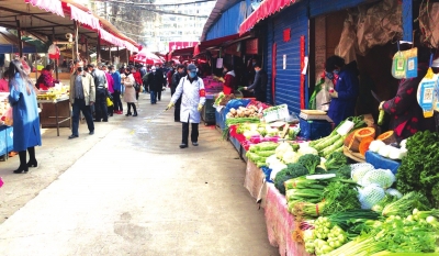 蘭州城關(guān)區(qū)廟灘子菜市場恢復營業(yè)