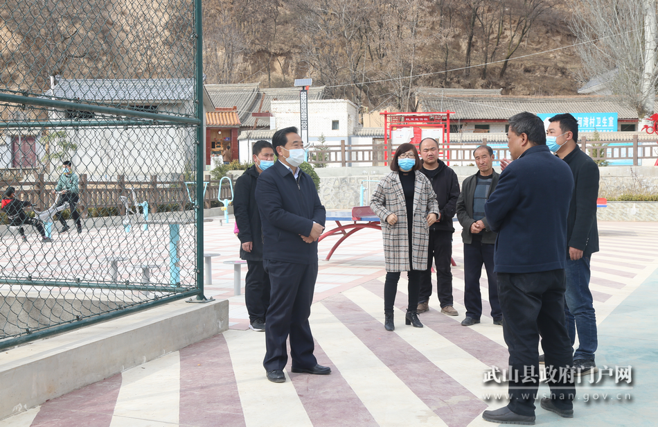 索鴻賓調(diào)研指導(dǎo)脫貧攻堅(jiān)、鄉(xiāng)村振興等工作