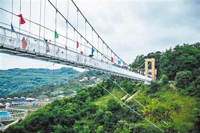 崆峒山5條美妙線路游起來(lái)！來(lái)這三座山赴暮春之約