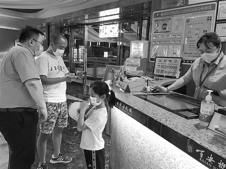 “好久不見，歡迎回來！”——探訪重啟后的蘭州電影院