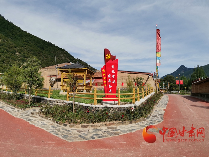 【蘭大新聞學(xué)子重走西北角】甘南迭部：村民吃上“文化飯”，搭上“旅游車”