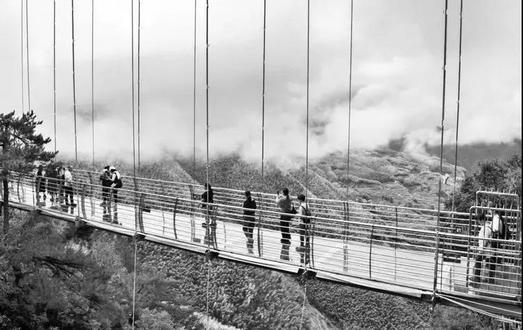 官鵝溝大景區(qū)鵝嫚溝恢復(fù)開(kāi)放