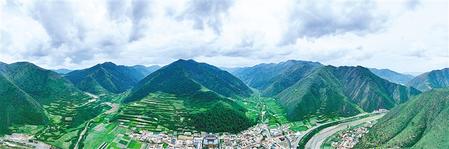 傾情幫扶顯實(shí)效 齊心協(xié)力奔小康 ——各級(jí)幫扶單位助力卓尼縣脫貧攻堅(jiān)紀(jì)實(shí)