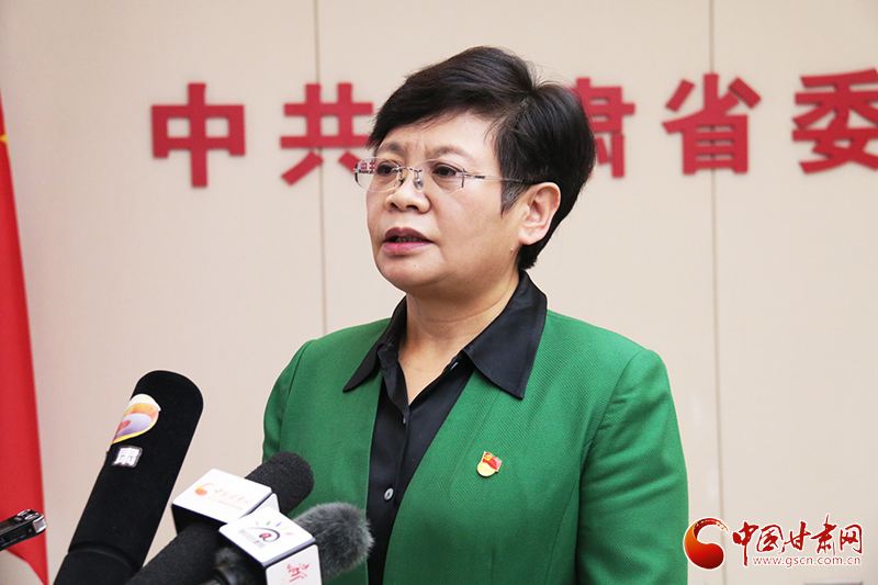 【擔使命 聚同心 促巨變 省直部門落實脫貧攻堅責(zé)任工作紀實】甘肅：1822名在脫貧攻堅中表現(xiàn)突出的干部得到提拔重用