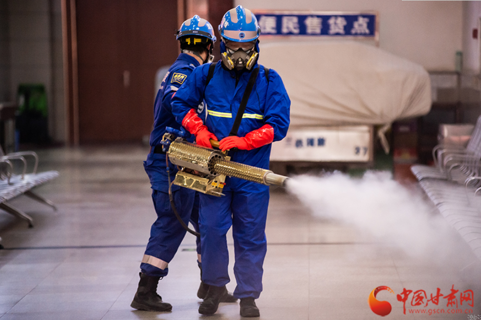 【新春走基層】護(hù)航回家路，蘭州車站這波操作很硬核！