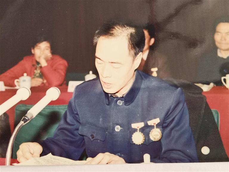 尋訪百名先鋒黨員  他用13年的時間完成28年的工作量——記“刀具大王”、全國勞模、蘭州通用機器廠工人技師蘆聚才