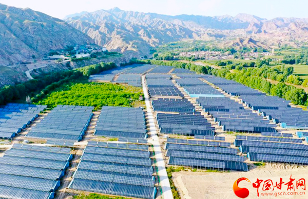 【奮斗百年路 啟航新征程 脫貧攻堅(jiān)答卷】以村為家，把貧困戶當(dāng)家人——記全國(guó)脫貧攻堅(jiān)先進(jìn)個(gè)人錢有