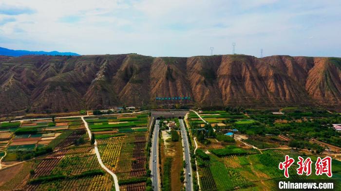 甘肅榆中造養(yǎng)結(jié)合十數(shù)年荒山改綠 野生動物?！奥睹妗?>
        </a><em>甘肅榆中造養(yǎng)結(jié)合十數(shù)年荒山改綠 野生動物?！奥睹妗?/em></li>
    <li><a  target=