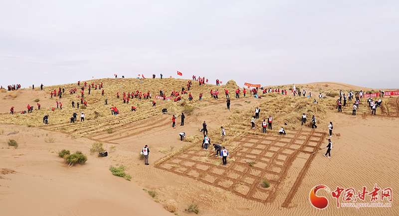 甘肅省委宣傳部、省文明辦、省志愿服務聯合會在古浪縣舉行壓沙主題文明實踐志愿服務活動