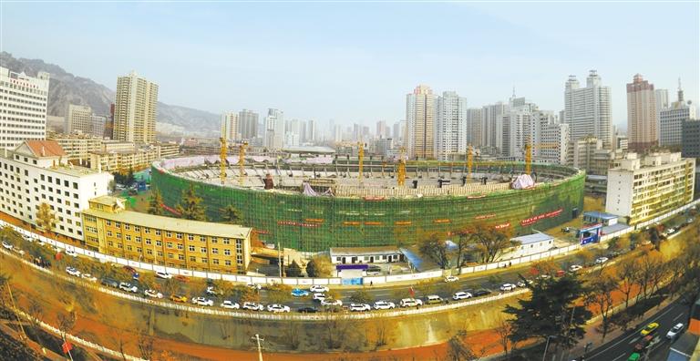蘭州市七里河體育場(chǎng)主體封頂，預(yù)計(jì)明年7月交付使用