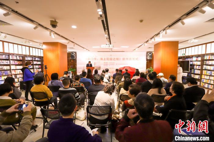 圖為首發(fā)儀式現(xiàn)場?！B門外圖供圖