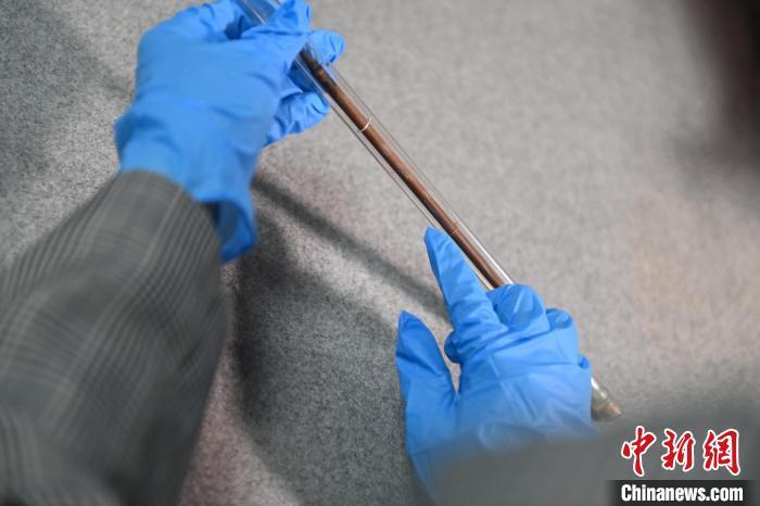 2024年5月7日，拍攝的甘肅省博物館館藏國寶級文物“白馬作”毛筆。李亞龍　攝